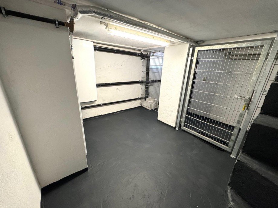 W26 Kellerraum Erdgeschosswohnung Fl�rsheim