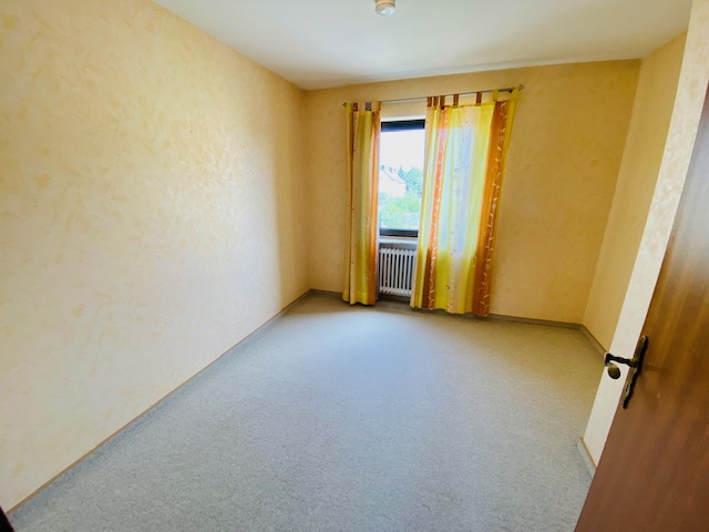 B36 Schlafzimmer 3 Reihenendhaus Fl�rsheim-Weilbach