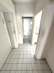 O5 Eingangsbereich Attraktive Wohnung mit Aufzug in guter Altstadtlage von Hofheim