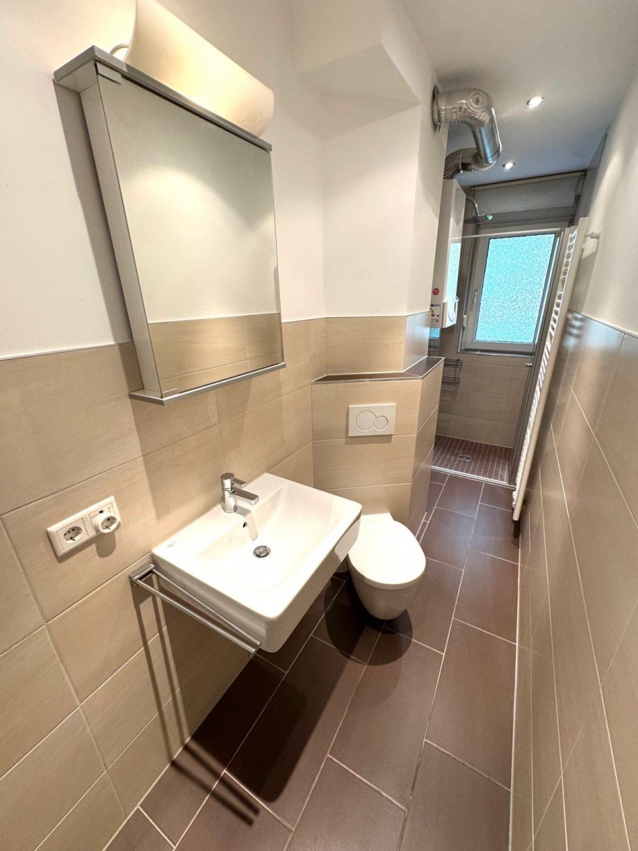 A4 Badezimmer Erdgeschosswohnung Frankfurt H�chst