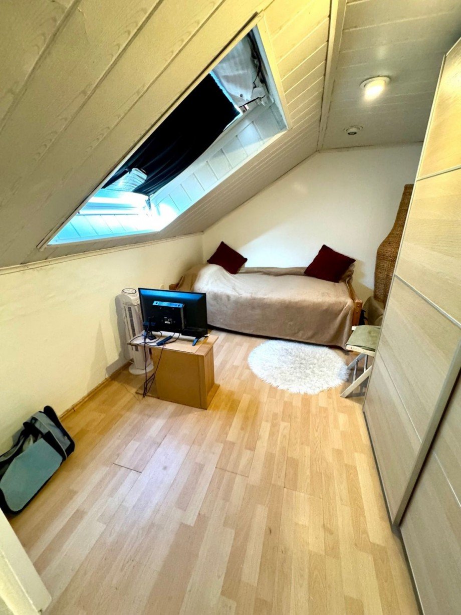 T45 Schlafzimmer DG Doppelhaush�lfte Goldstein
