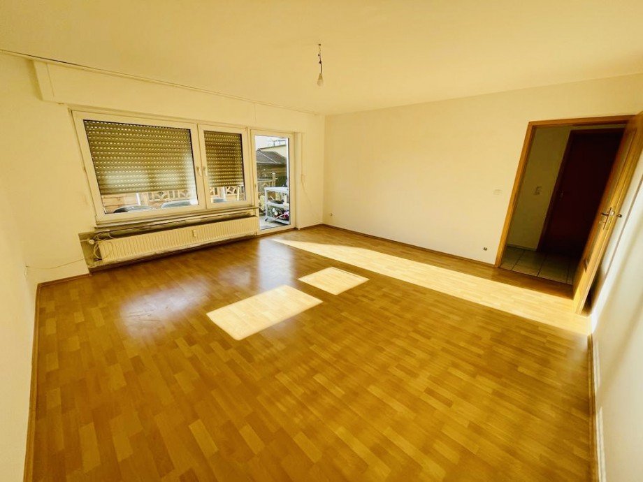Wohnzimmer Erdgeschosswohnung Fl�rsheim