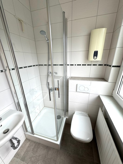 G17 Duschbad EG Mehrfamilienhaus Frankfurt H�chst
