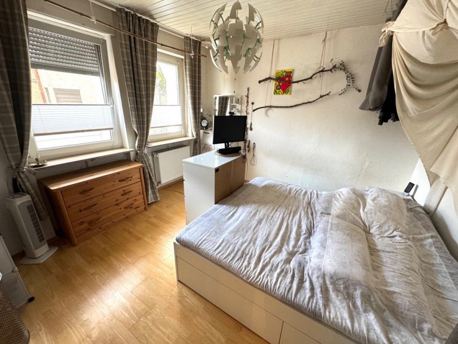 M2 Schlafzimmer 1 EG Haus Fl�rsheim-Weilbach