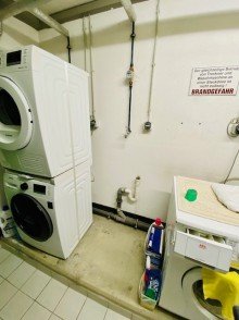 Waschplatz Wundersch�ne Wohnung im EG mit gro�em Garten & TG-Stellplatz