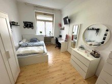 I23 Schlafzimmer 1 Top 5-Zimmer-Maisonette-Altbauwohnung im EG inkl. S�d-West Garten