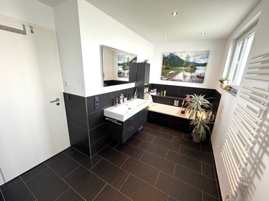 B2c Badezimmer DG Bild 2 Reihenmittelhaus Hattersheim