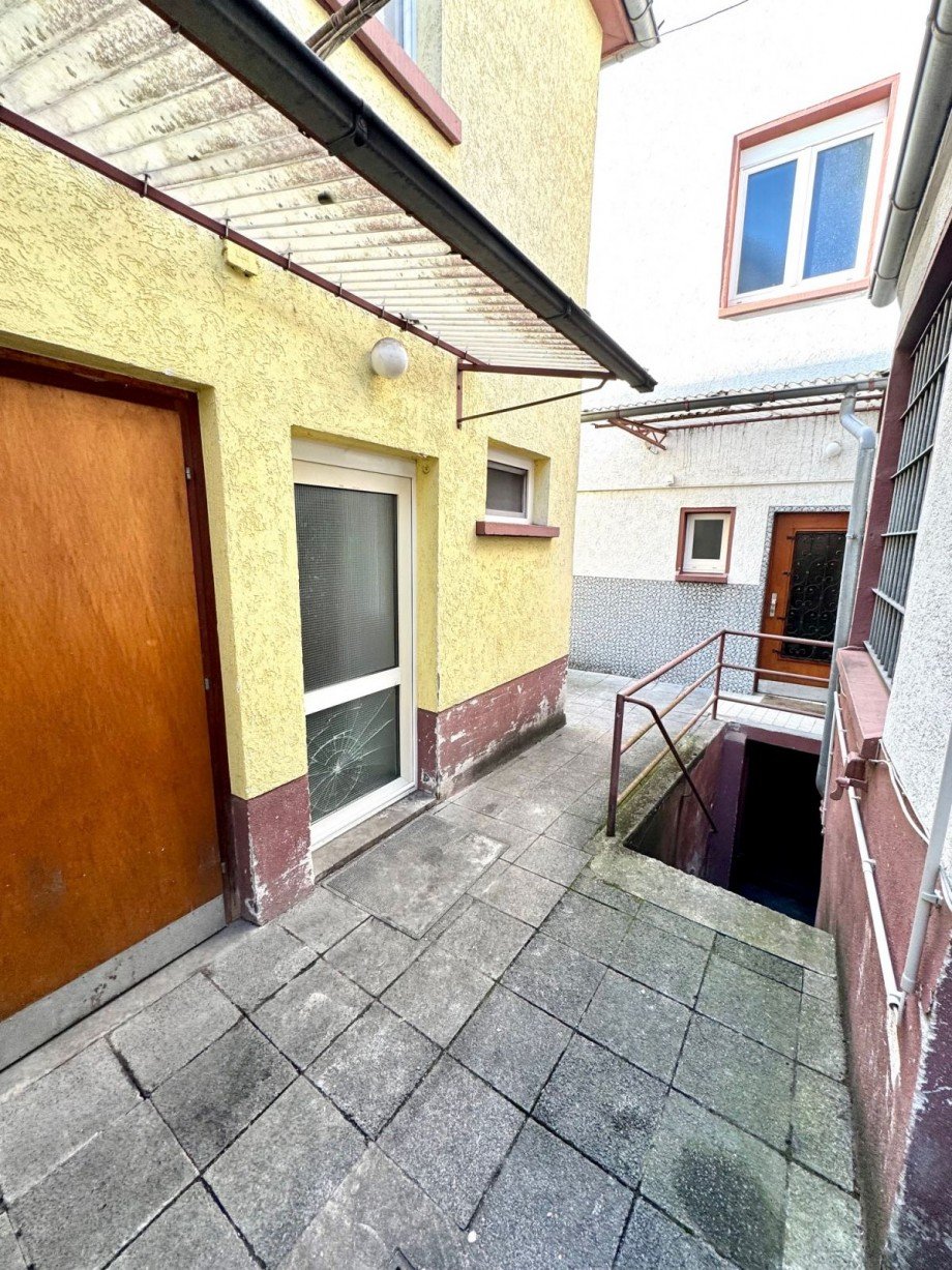 AS79 Hofgang und Kellerzugang Haus Frankfurt